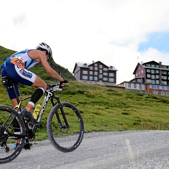 Unterwegs auf dem Bike bei der Kleinen Scheidegg