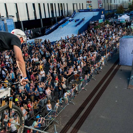 Bikestunt am Freestyle Roots in Thun