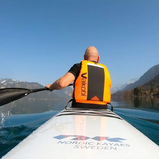 Paddeln mit dem Surfski auf dem Thunersee