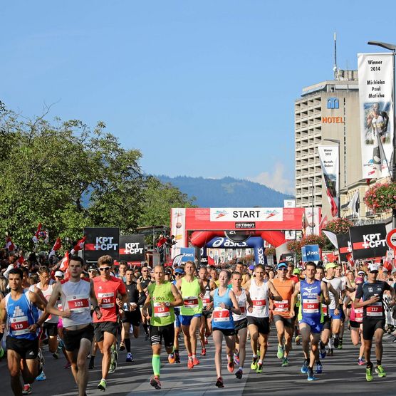 Läufer vor Hotel Metropole am Jungfrau-Marathon